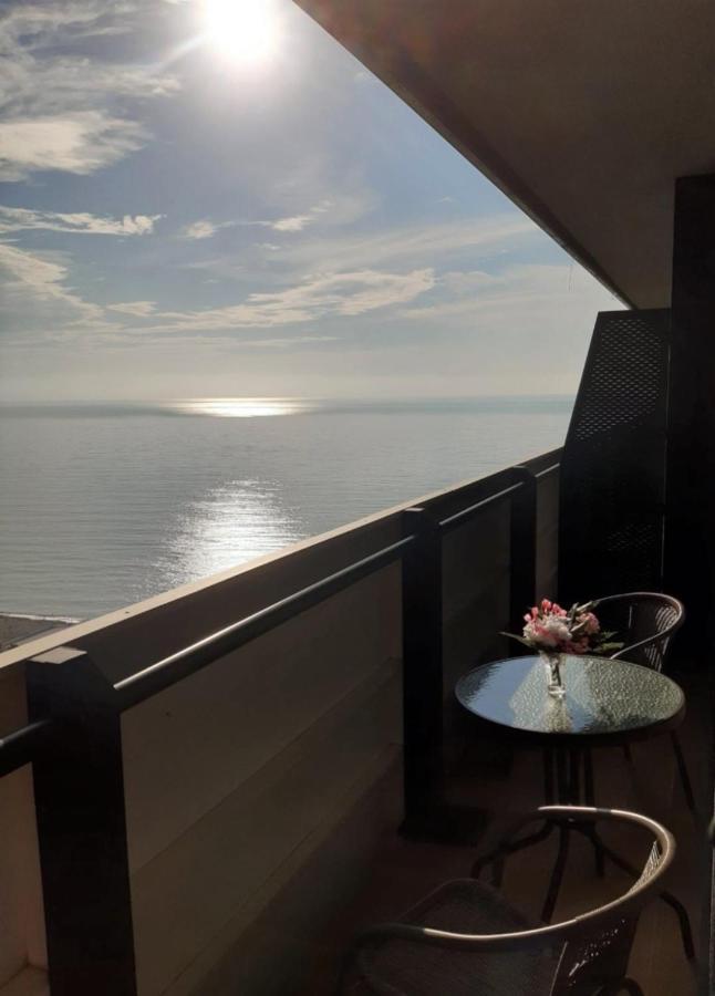 Luxury Sea View Apartments In Orbi City Batumi Exterior foto