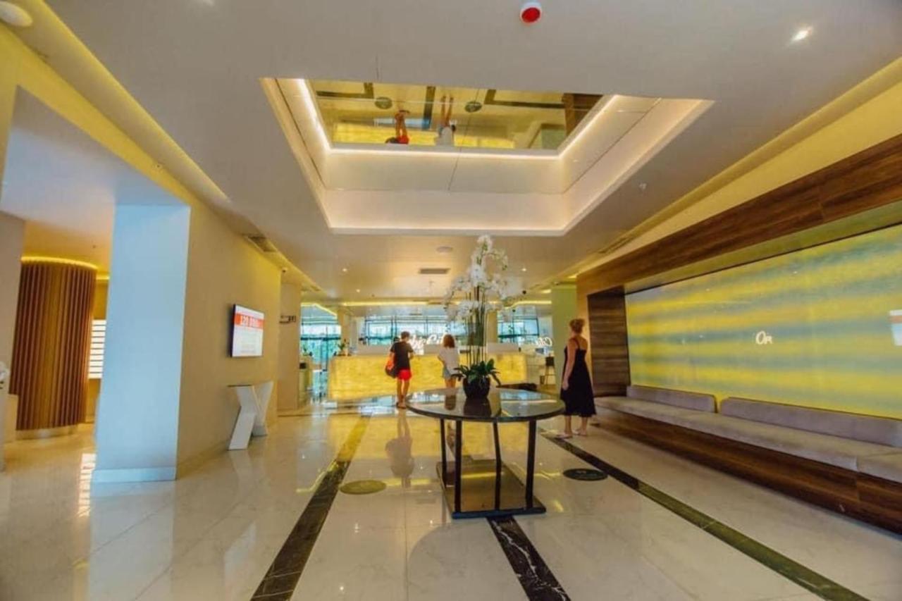 Luxury Sea View Apartments In Orbi City Batumi Exterior foto